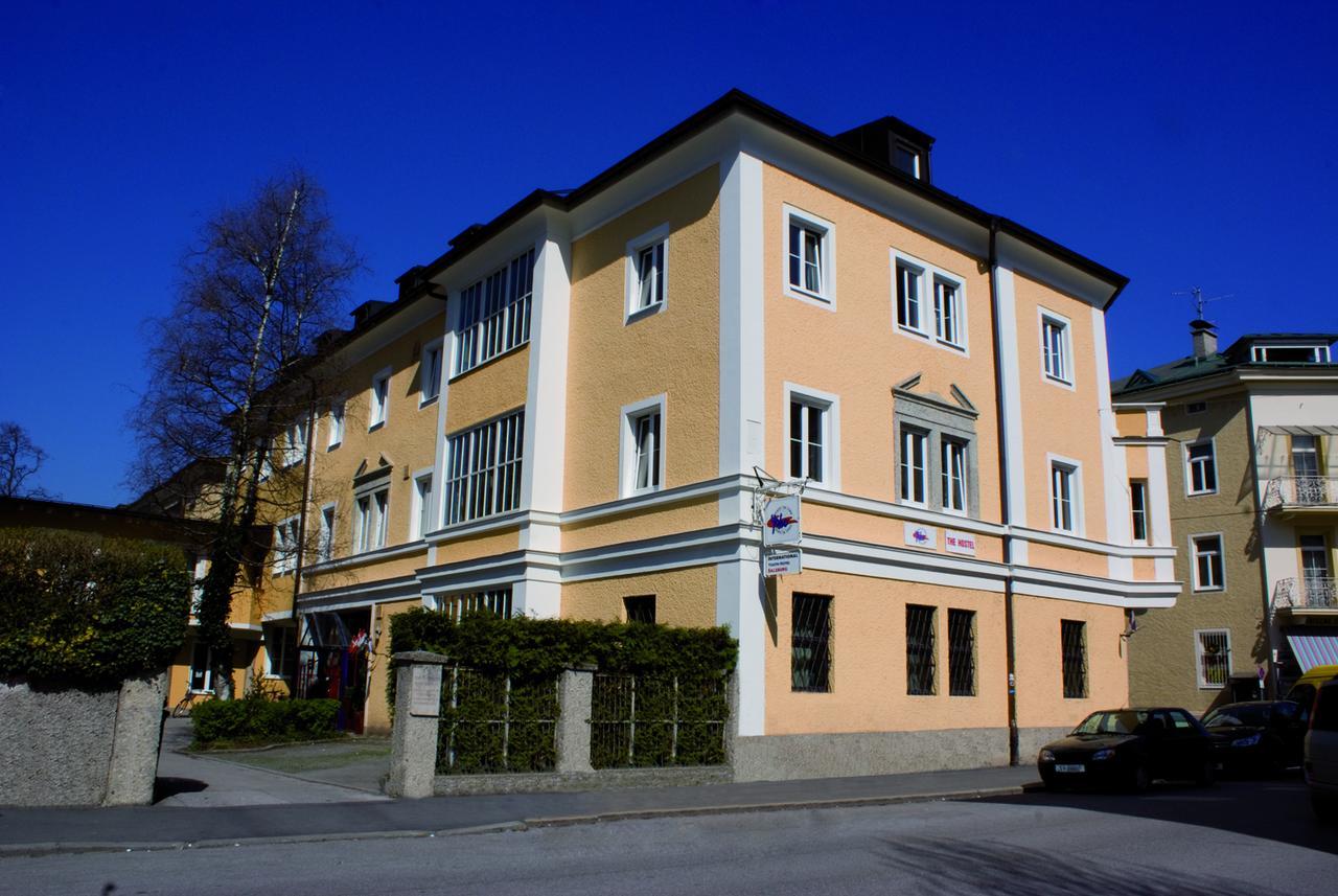 Fyrbäddsrum med badrum